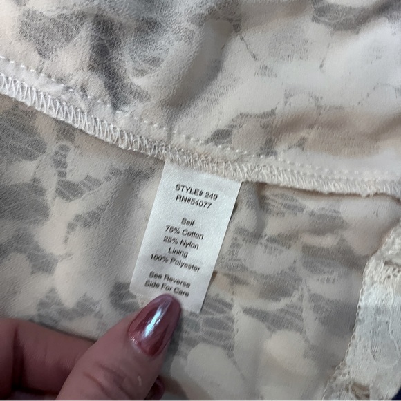 CAbi Size 2 Lace Overlay Blazer - Picture 4 of 6